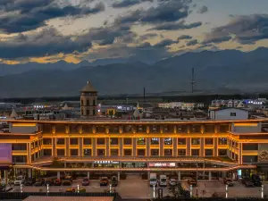 Rezen Hotel