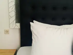 Villa Bale Tentrem Pamungkas