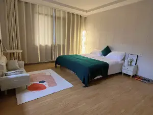 Peak Xiaozhu Homestay