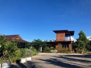 Huan Janto Homestay-Karuna