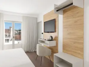 ดิ ออริจินัลส์ ซิตี้ โฮเต็ล ฮาริส