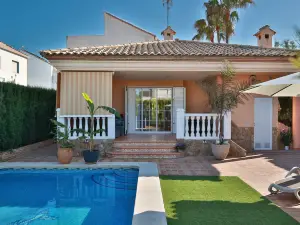 Your Paradise with Pool - 2 min from Beach