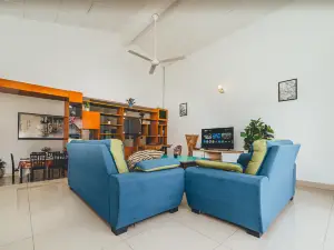 Batu Pahat w Pool table & Karaoke Villa 4BR 16pax
