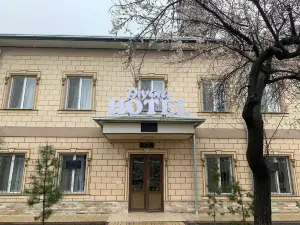 Diyora Hostel
