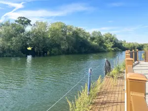 Thames Mansion - Water View
