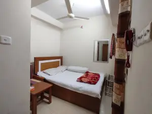 新賈特拉巴里酒店