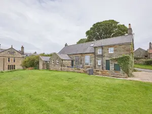 Host & Stay | Dunsley Chapel