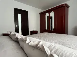 Brașov Hillside Apartment close to the Old Town