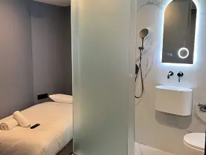 The Hyve Budget Hotel Rotterdam