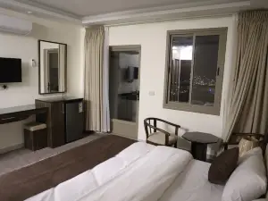 Petra Brothers Hotel