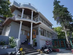 Valna Estate Kausani