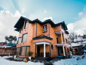 Chinar Wood Cottage