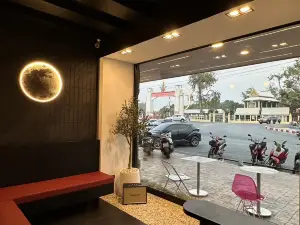 SRIINTRA HOTEL
