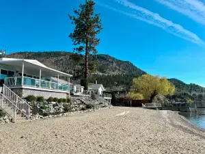 Peachland Beach Resort