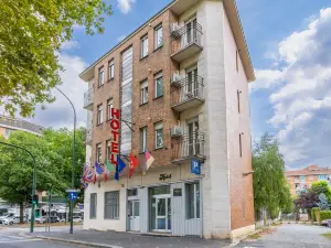 Domino Hotel