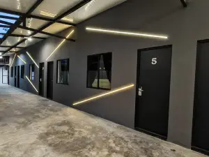 4 Person Spacious Private Room in Bukit Bakri