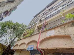 Hotel Della Comfort near Ambreshwar Shiv Mandir, Ambernath