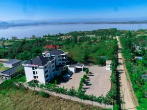 โอลีฟ เลค เอลีเมนไทตา ลอดจ์