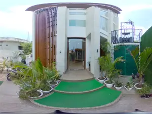 HOTEL THE ROYAL VISTA