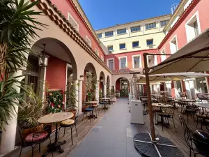 ホテル ド パリ