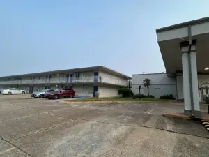 Studio 6 Hammond, LA I12 I55