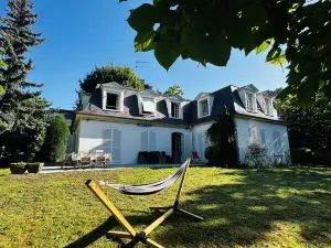 巴黎富人區五臥獨棟別墅