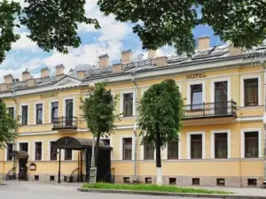 Golden Hotel