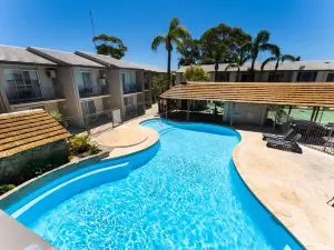 Seadream Studios at Mandurah Gate Resort