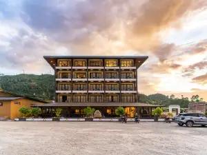 Triple Crown Resort