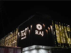 HOTEL RAJ PALACE