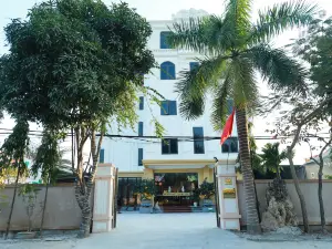 Khách sạn Hoàng Mai Royal