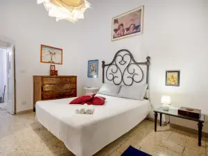 Corte Fiorita - City Center historical stay