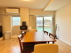 Luxurious stay with a rooftop balcony of over 100 square meters!