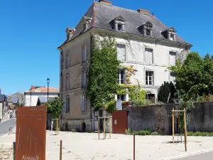 The Voltaire B&B