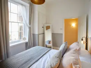 Host & Stay | Havelock Place Apartment