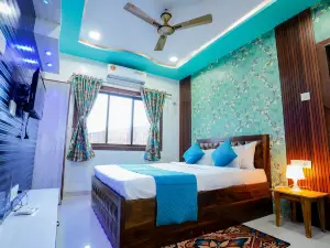 Sai Hill’s Holiday’s