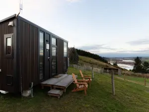 Bruce Farm Alpaca 1 by Tiny Away