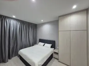 Brand new 1bedroom homestay unit with infinity pool