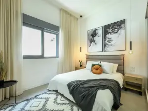 Charming 3BR Apt with Garden by Sea N' Rent
