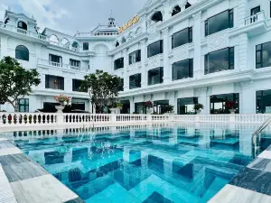 Bamboo Riverside Boutique Hotel
