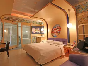 Shiny Seasons Motel