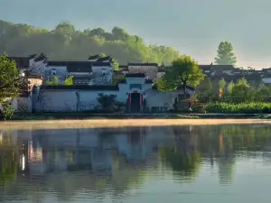 Hongcun Yunshan mountain scenery house