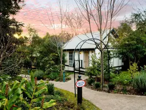 Olinda Country Cottages
