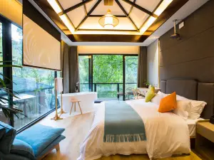 Bo Yin Liu Xiu Light Luxury Hotel
