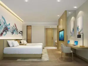 Quxian Huilong Hotel
