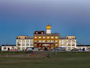 Qinghaihu Hotel