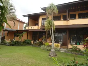 Nida Rooms Lingkar Tuk Tuk Samosir