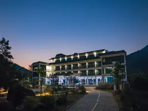 Yunji Academy Hotel