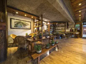 Yimi Shuixiang Inn