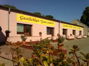 Gastlichkeit "Gans Anders" - Gaststätte und Pension